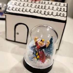 Disney Alice in Wonderland Christmas Ornament Queen of Hearts Figurine Miniglobe